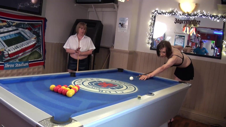 Grannies & Trannies: Trambusto nella sala da biliardo
