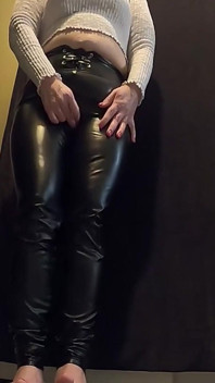 Tiny Problem Resolved - Giantess Custom