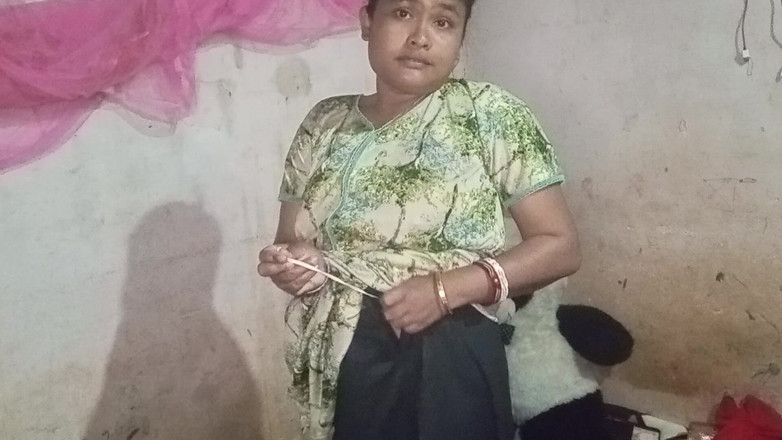 Mridulmadhu: 丈夫妻子完整的 dshi 性感视频