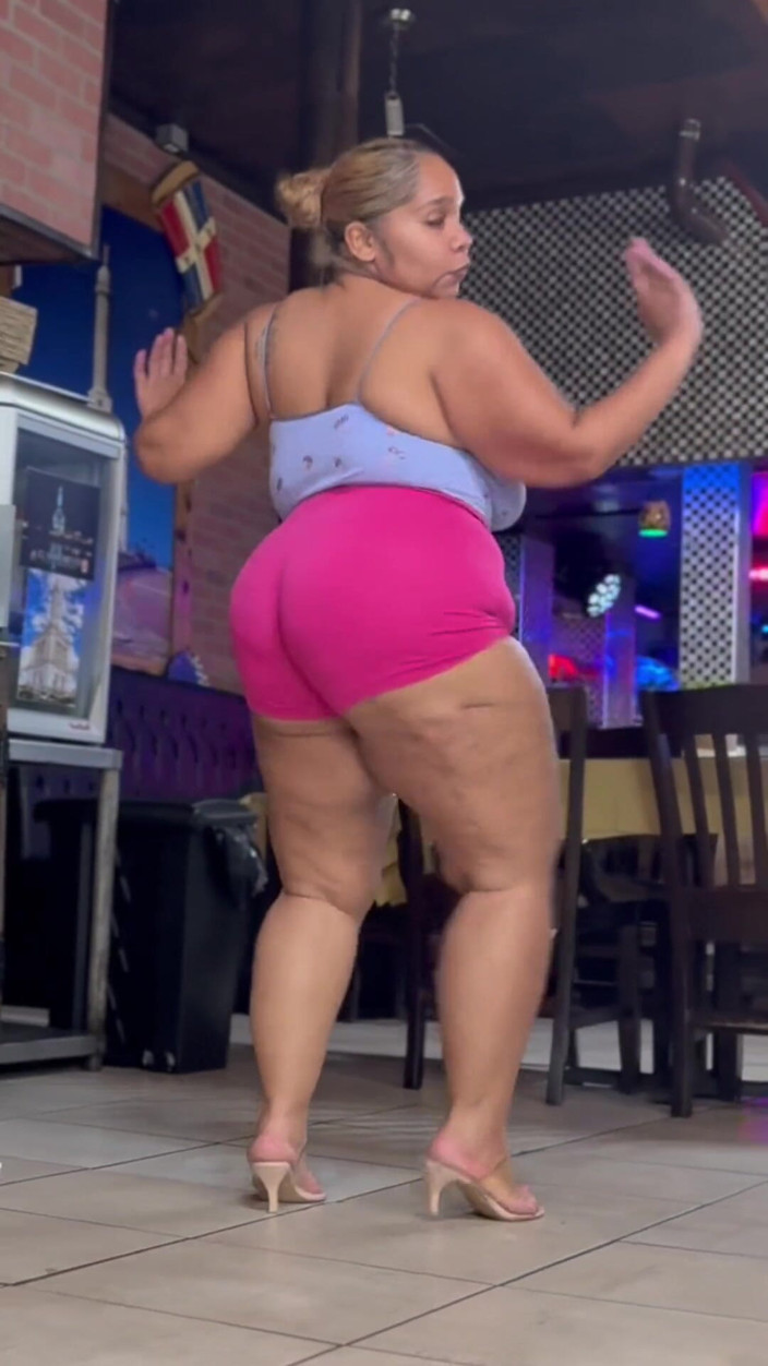 PutiLing: Leg Tease - High Heels Fetish - Puerto Rican BBW Fat Ass -...