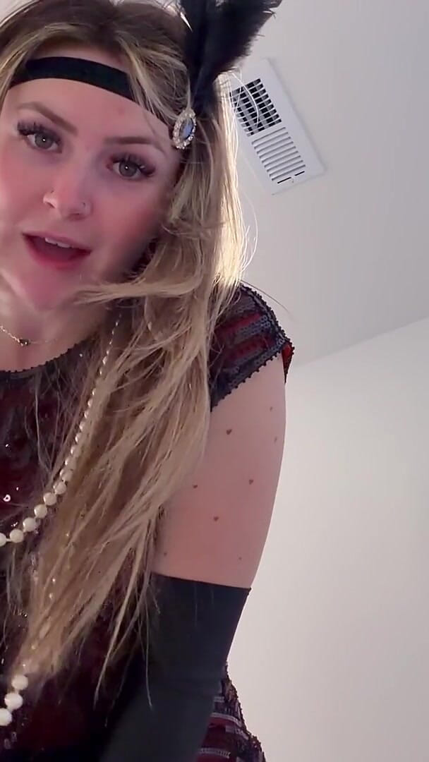 Kink in Time: London Evans 'brullende '20s reuzin fantasie 4k pov kleine sensaties wachten