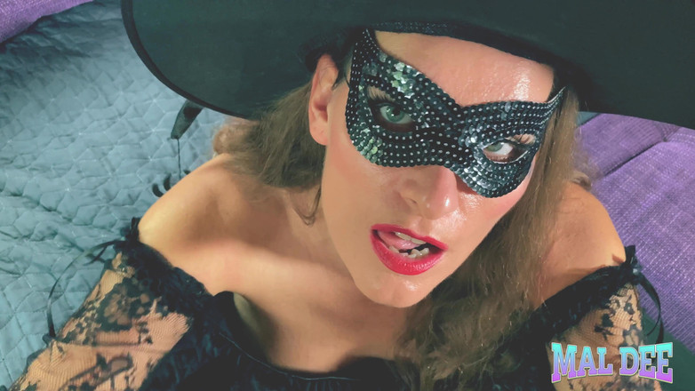 Malaya_Darcie: Penyihir nyepong kontol pria pertama kali