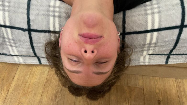 Hottie goddess: Навязчивый фетиш от кашля в видео от первого лица