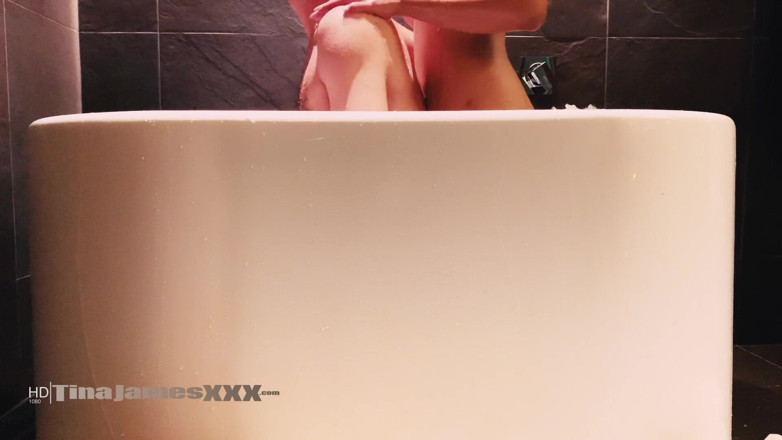 TinaJamesXXX: Hotel bathtime