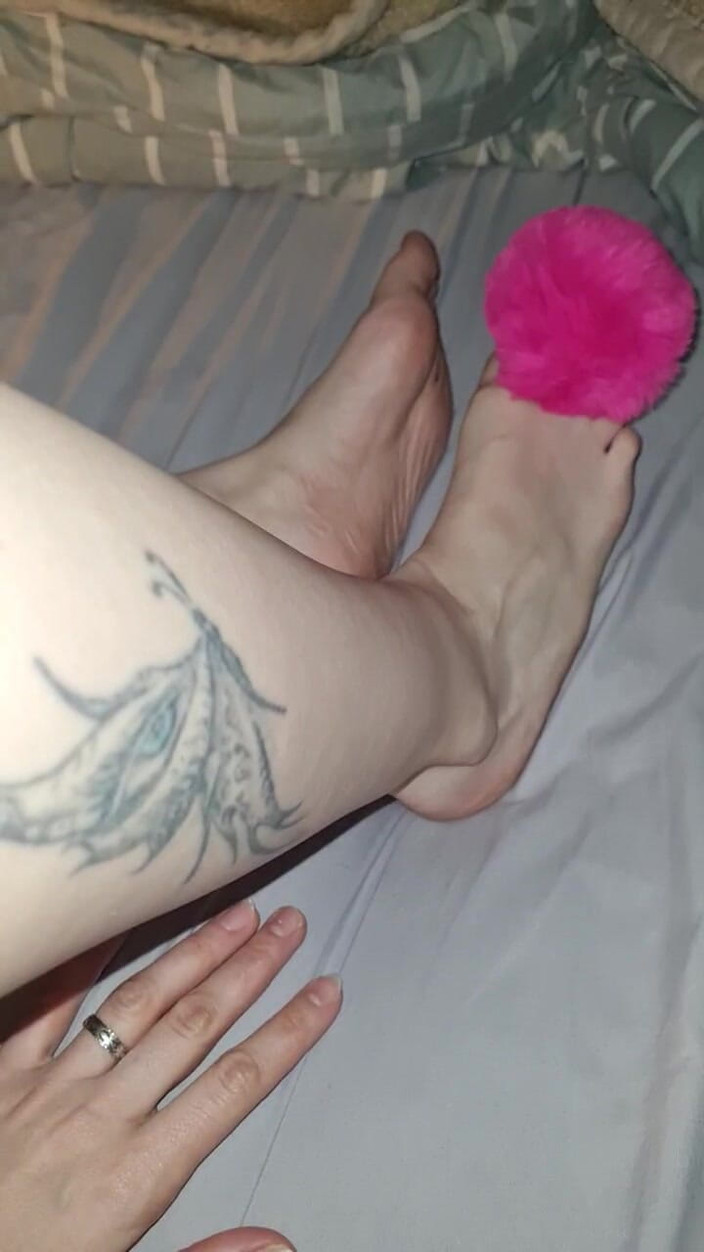 Ana Liz: Freshly shaved pussy...