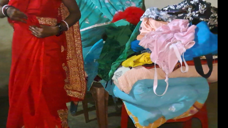 Trilokinath: Bihari Village Bhabhi Dress Change in Home