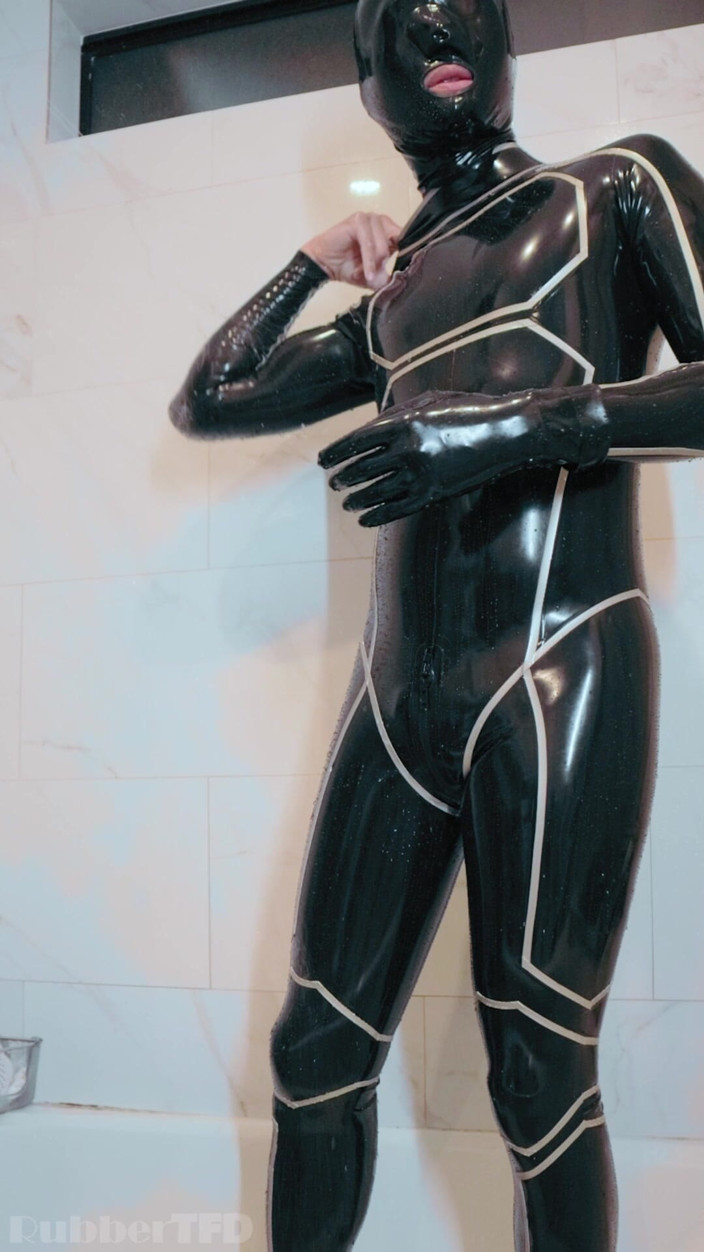 RubberTFD: Rubber Shower Series 5