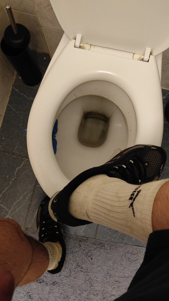 SmokedAlloy2: Dirtyjunkbro (dj -bro) in the Toilet, Totally Wet, Dirty Pissed Socks and...