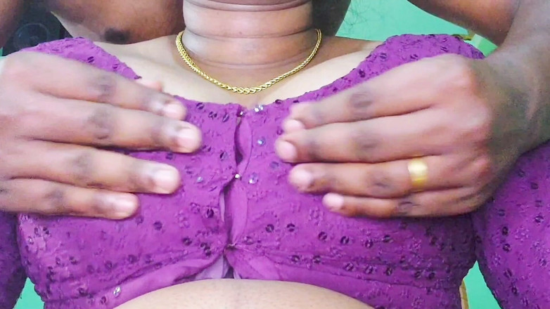 Desi Mohini: Pergi ke rumah pacar dan ganas sama pacarnya
