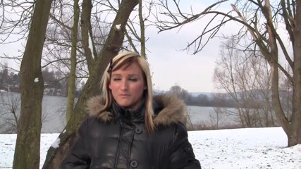 Stephprodx: Fofa loira Jessica chupa seu pau duro ao ar livre...