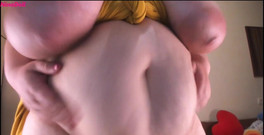 Nina Doll: Goyangin perutku untukmu