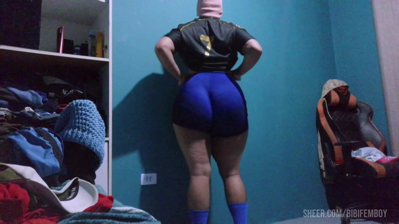 Sissy sapeca studio: สาวสองหุ่นเป็ยตูดใหญ่และหุ่นเป็นผู้หญิง