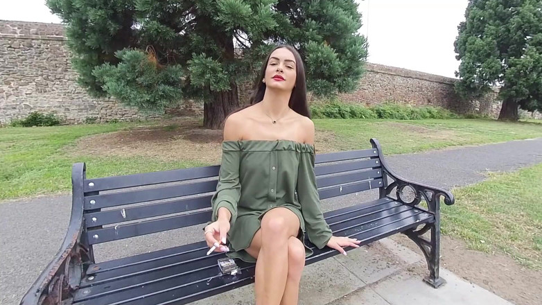 VR smokers HD-2D Videos Only: Kim Model - dhoomrapaan