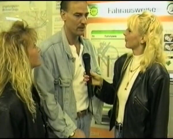 Deutsche Damen: Klassische blonde deutsche schlampe von geilem paar gefickt