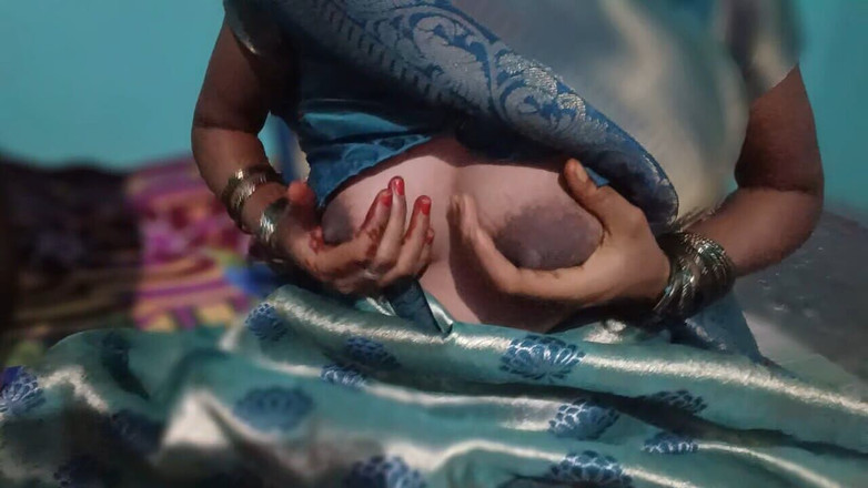 Telugubabhi: デジインディアンビレッジの巨乳の女の子が隣の若い男の子でファック