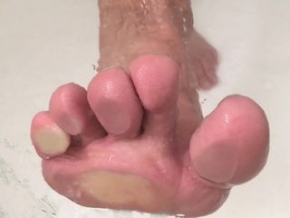 Manly foot: Thuis van het werk kom me helpen douchen, mijn grote...
