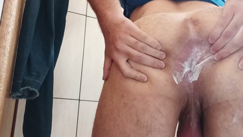 amateurbrazilian: Ich zeige meinen engen kleinen arsch, während sie Asmr zuhört