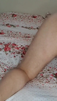 Cewek sange ini lagi asik seks anal ekstrem pakai dildo ukuran XL Pantat montok pacarku dientot habis-habisan sama butt plug 45cm