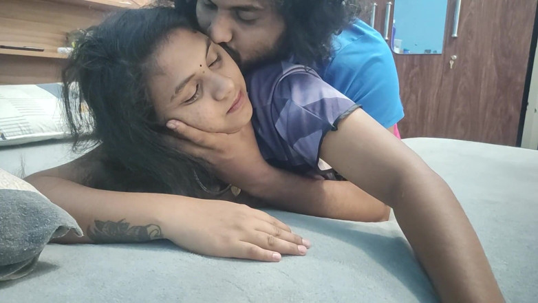 Vaigavarun45: Mallu matrigna nighty pompino e sesso bollente con il figliastro