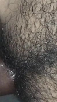 Bonita gostosa covinha faz sexo pela primeira vez com o meio-irmão (áudio hindi)