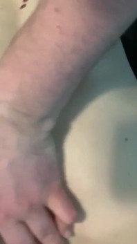 Část č. 2 Dostane smyslnou masáž od svého přítele s úžasným koncem