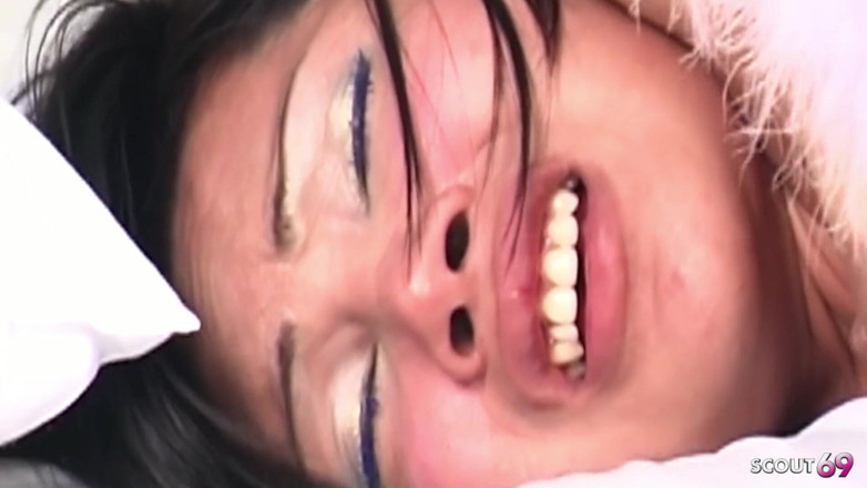 Shemale TS Collection: O transsexuală asiatică are parte de un futai anal sexy într-un...
