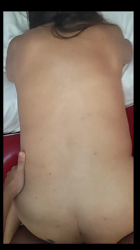 Latina matang dengan teman lelaki muda