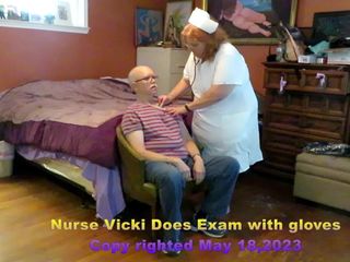 BBW nurse Vicki adventures with friends: Hemşire eldivenlerle hayati işaret ve oral sınav - istenen video