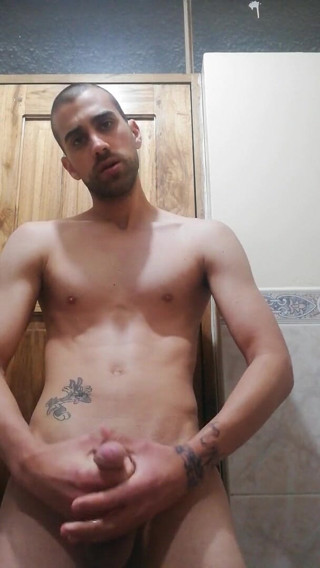 LuckyGuyLover: Mă distrez într-o imagine în oglindă