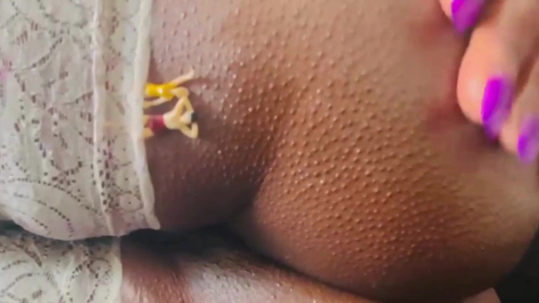 Maeling: Tiny Couple Stuffed in Oily Anal - Giantess Ass