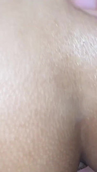 Orta yaşlı seksi kadın asyalı büyük zenci yarağı tarafından sikiliyor