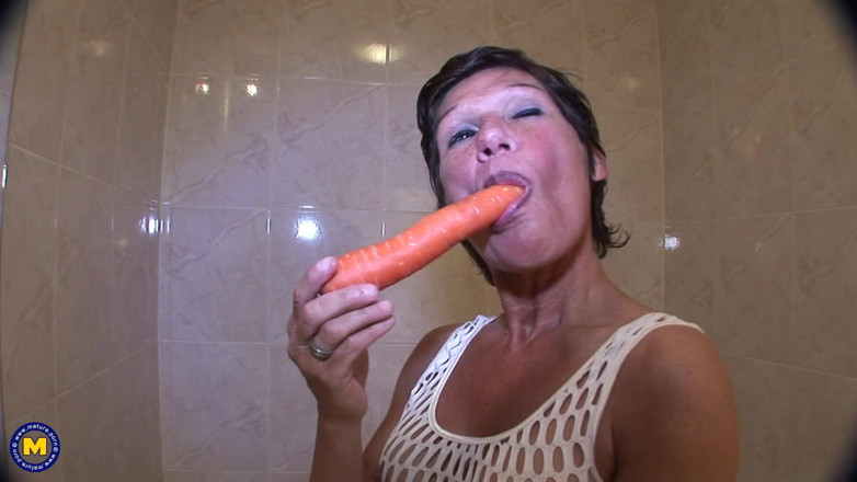 Mature NL: Mature Woman Touches Her Big Nipples &amp; Plays with Her Pussy