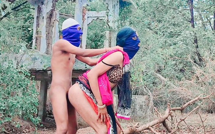 Tani: Desi moslimjongen neukt tante Tani
