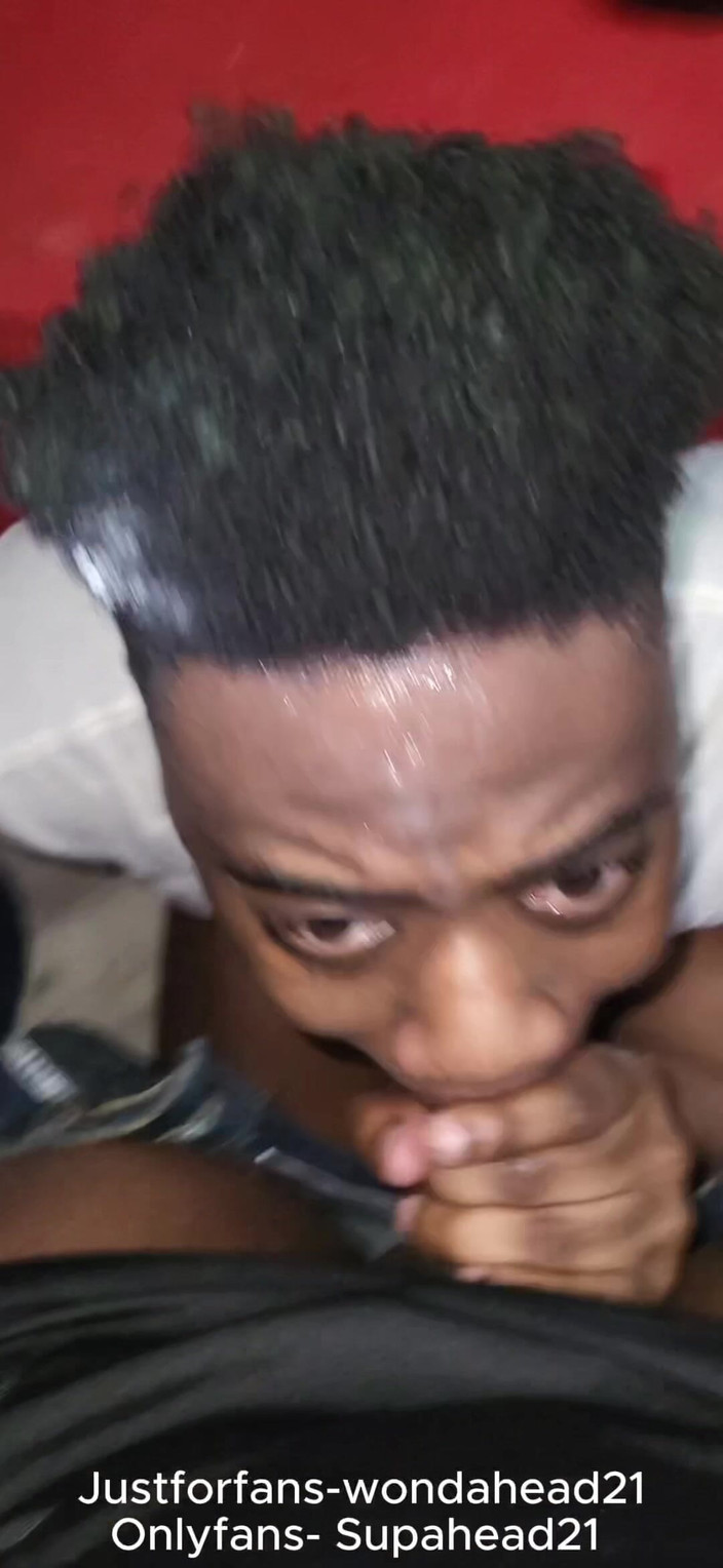 Wondahead21: Lui sputa, io ingoio - passione cruda nel denim