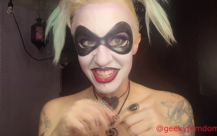 Geeky Femdom: Harley Quinn séduit Nightwing