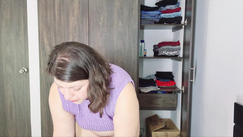 Alice H: บูชาตูดเสื้อผ้าพับกางเกงในไม่ใส่กางเกง