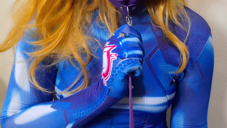 fermerino: Sissy Avec Un Collier De Chien Lui Donne Une Fessée...