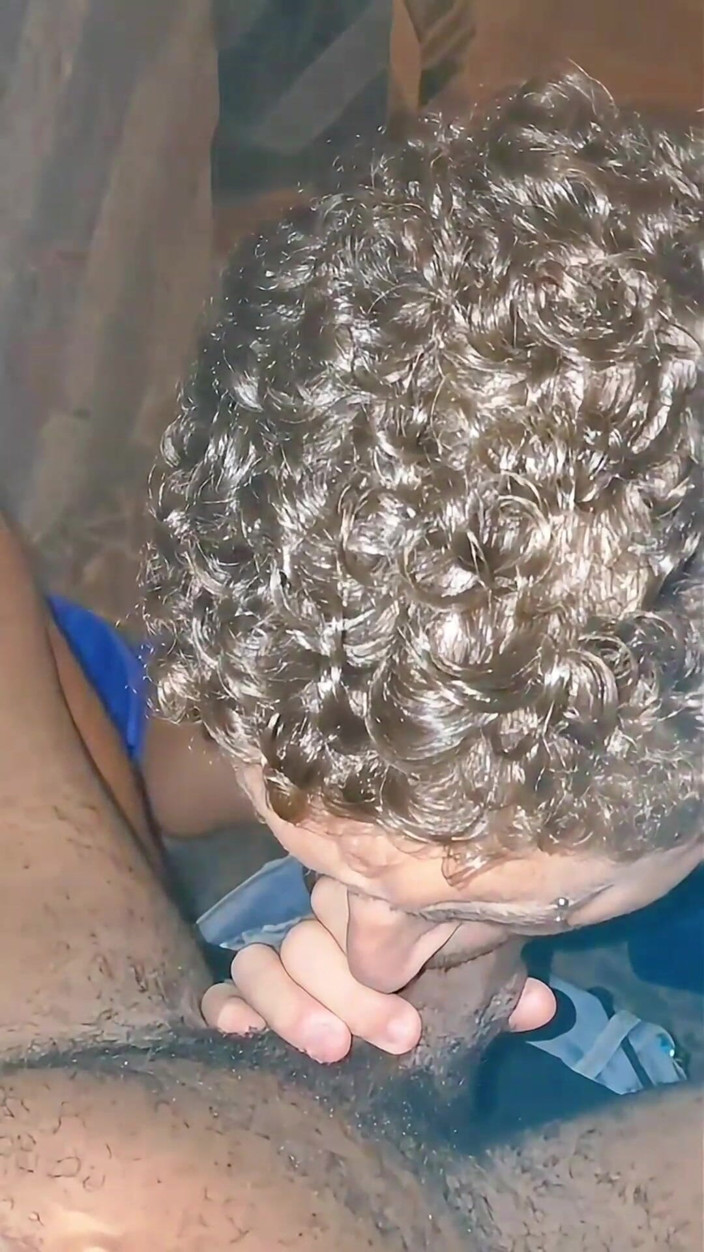 Marcosninfo: I Sucked off the Straight Guy From Down the Street...