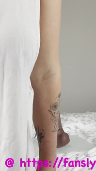Sám doma Hot do amíku si hraje se svým tlustým robertkem