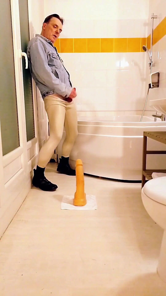 Joy Stardust: Fetysz Masturbacja I Dildo Ruchają Się W Łazience