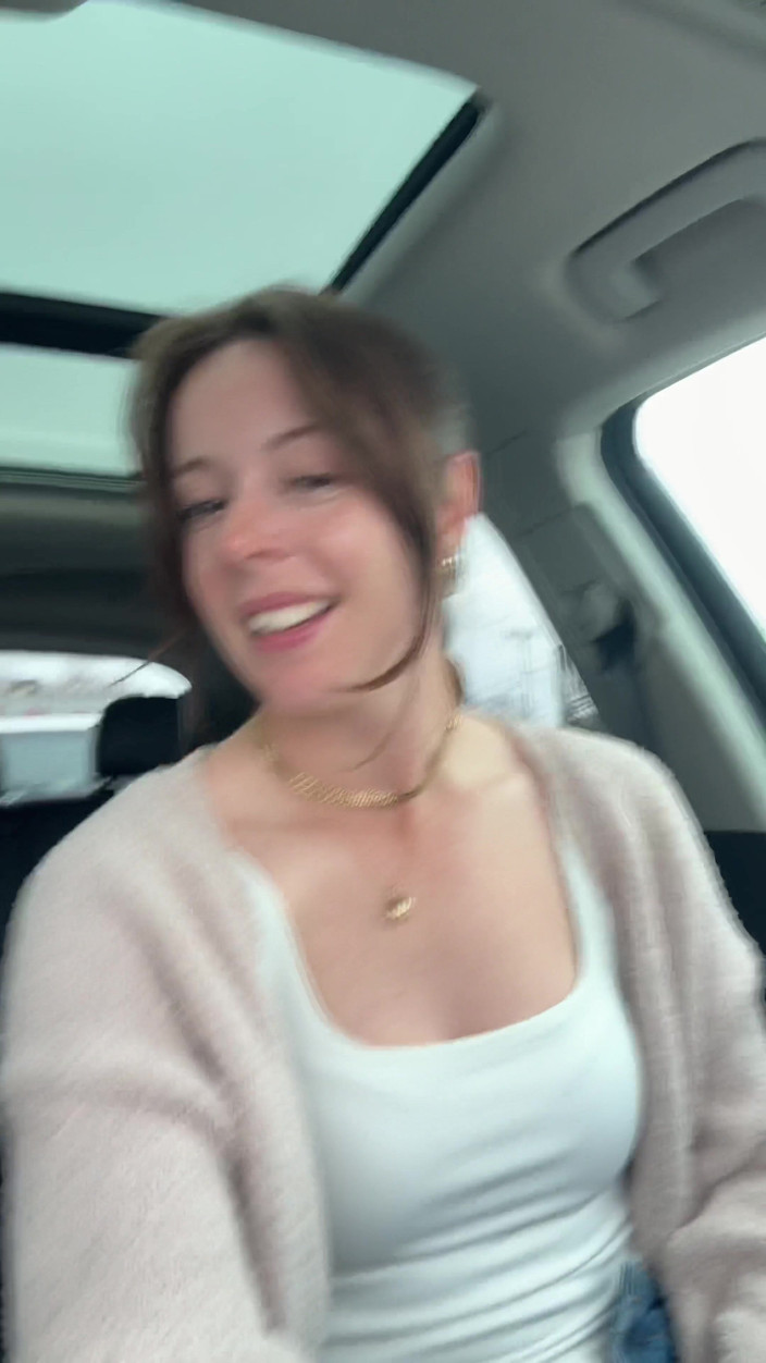 Nadia Foxx: Pancutan mani dalam Tim Hortons Drive Thru!
