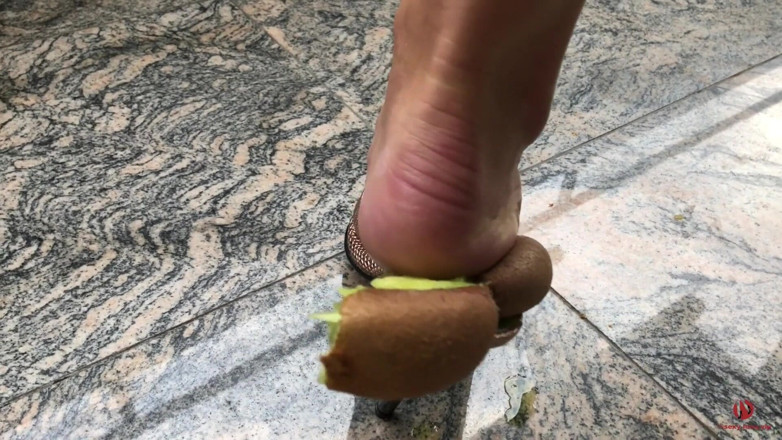 Goddess Lena: Crushing a kiwi