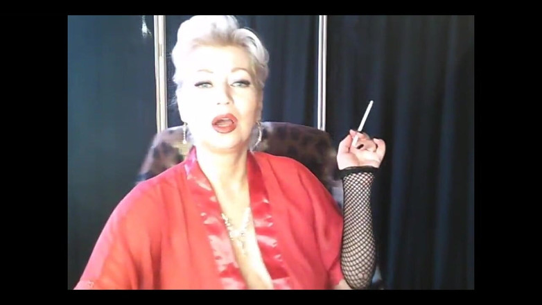 AimeeParadise: La pornostar russa miLF Aimeeparadise - primi timidi passi della super...