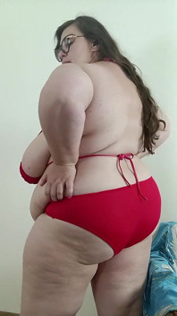 Yağlı ve kırmızı bikini