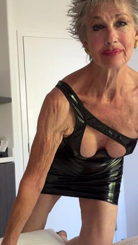 The Cougar Crawl Across the Bed -- and My Hairy Pussy