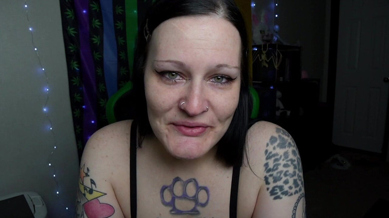 GothBunny6669: Готессун делает минет с и без зубных протезов