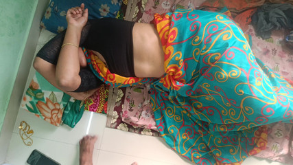 Pushpa studio: Evli olmayan adam arkadaşı evde yokken komşu evinde arkadaşının karısını...