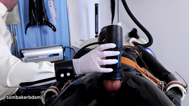 TomBakerBDSM: Menguji Gimp di Klinik Getah Pt 3