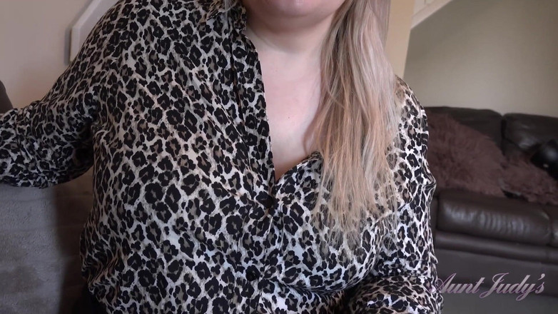 Aunt Judy's: Auntjudys - büyük memeli iri güzel kadın seks terapistin Becky yarağını...