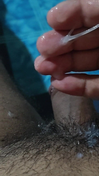 Hot Chilli 2025: Chico leche en masturbación con la mano & out com rápido